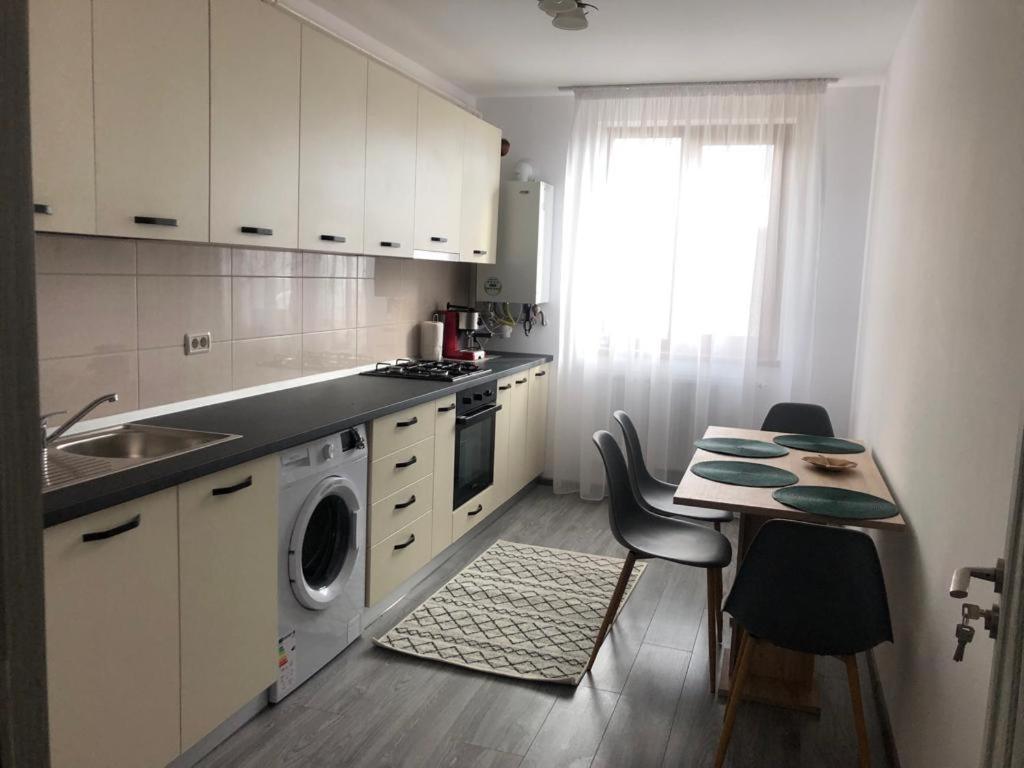 Apartamento Ilinca-Zgatia Piatra Neamţ Exterior foto